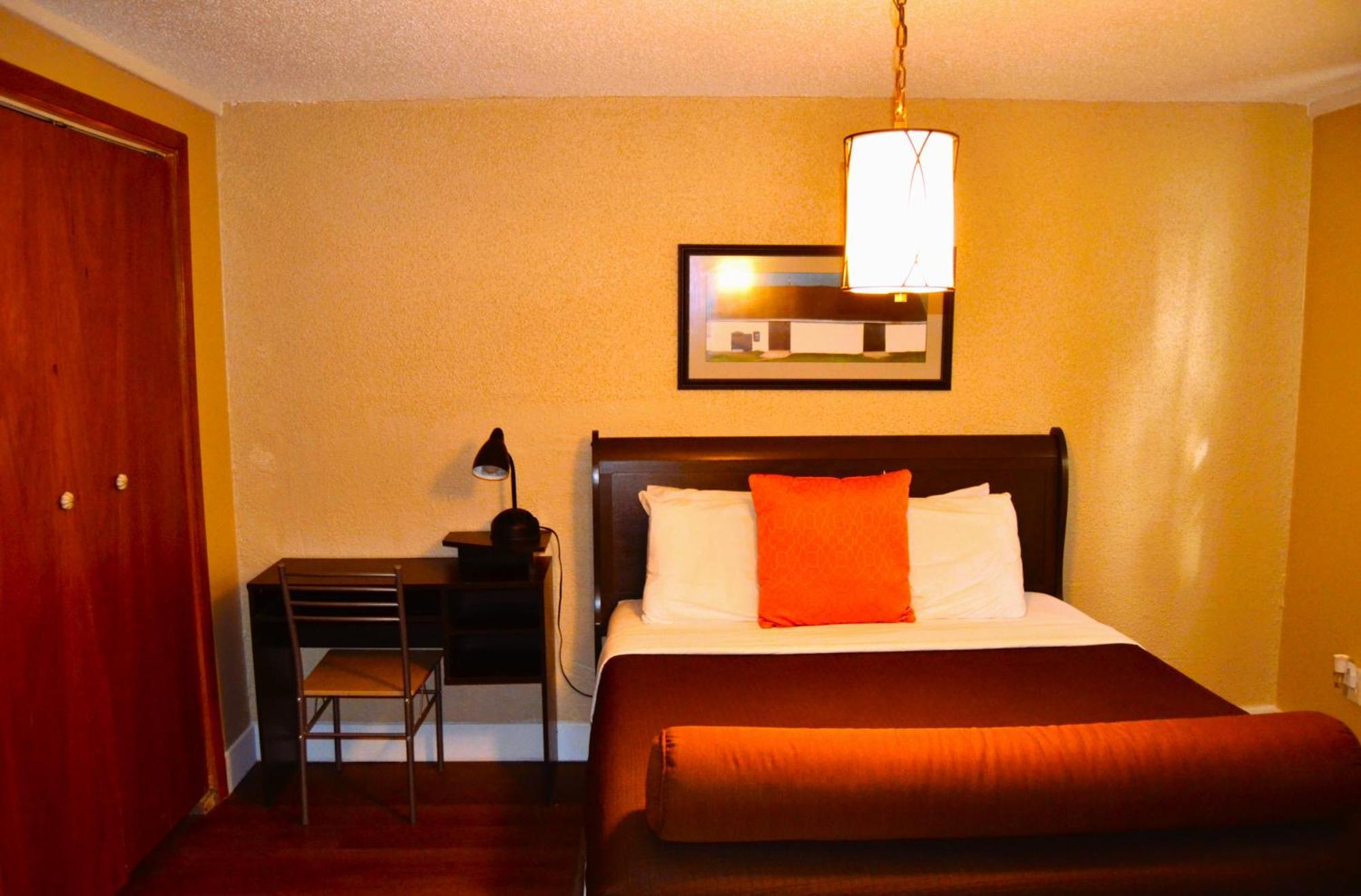 Urban Oasis Apartment Grand Forks Bagian luar foto